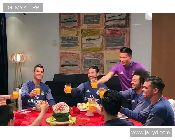 拜仁官方宣布C罗加盟,刷新德甲历史最高转会纪录 拜仁官方宣布C罗加盟,刷新德甲历史最高转会纪录